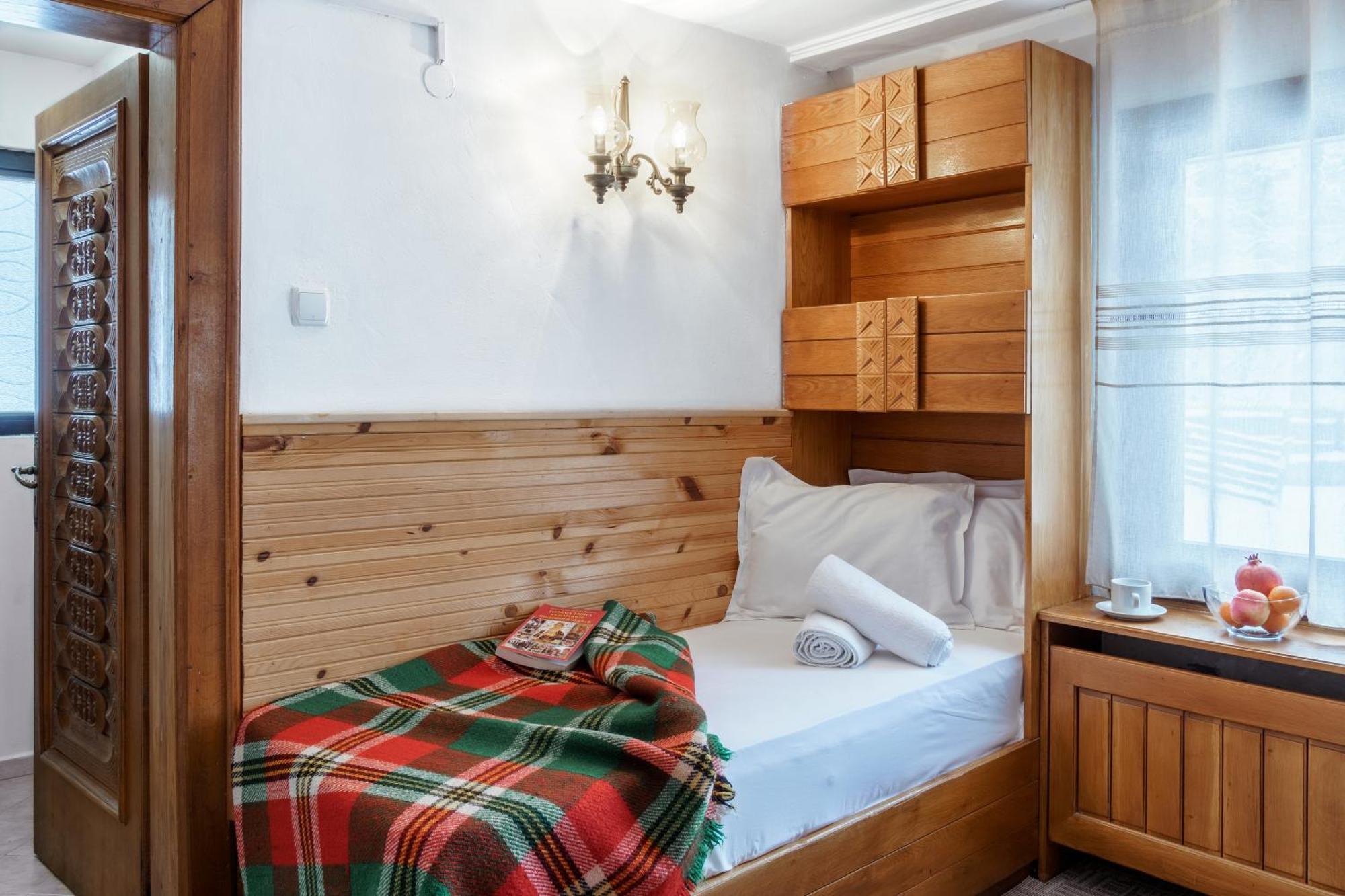 בוז'נצי Guest House Ivanca Boncheva מראה חיצוני תמונה