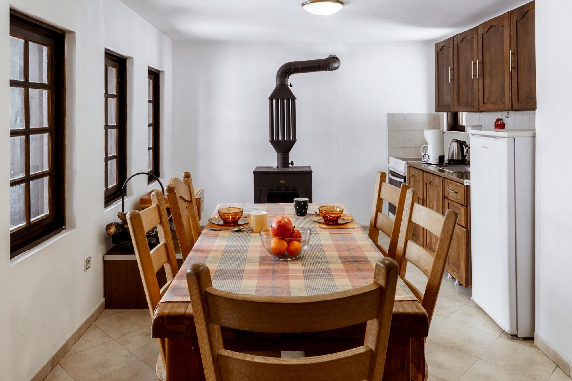בוז'נצי Guest House Ivanca Boncheva מראה חיצוני תמונה